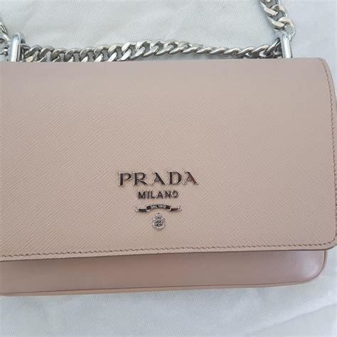 prada umhängetasche preis|Prada.